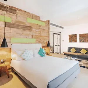 3* فندق Kamaniiya Petitenget
