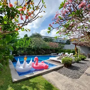 Semesteranläggning (resort) Harmony, Seminyak