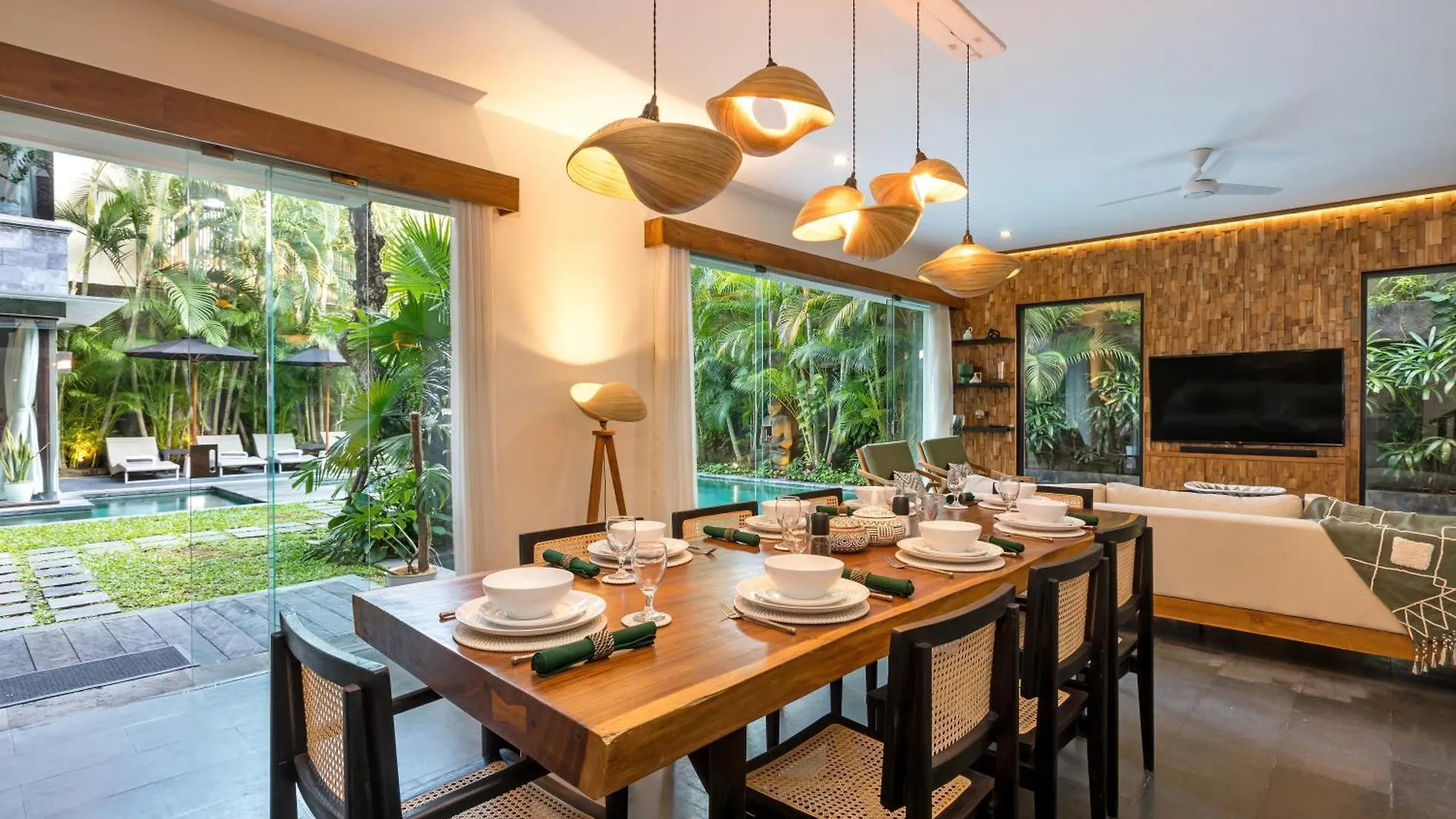 Villa Suvitha By Villa Finder Seminyak   Seminyak (Bali)
